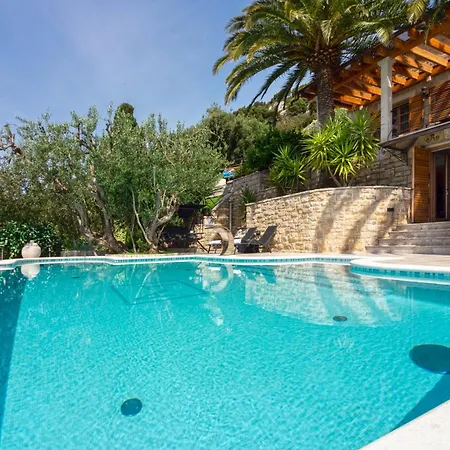 Tomislav Villa Split