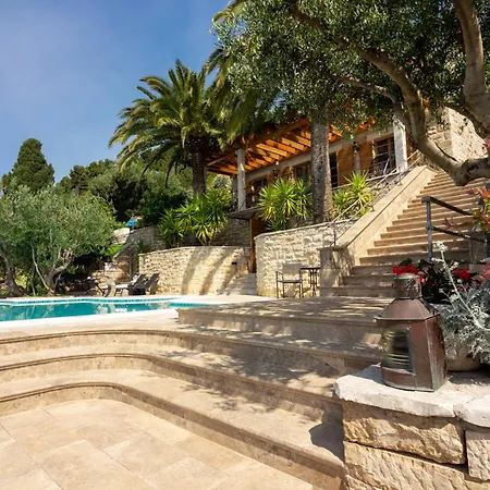 ヴィラ Tomislav *